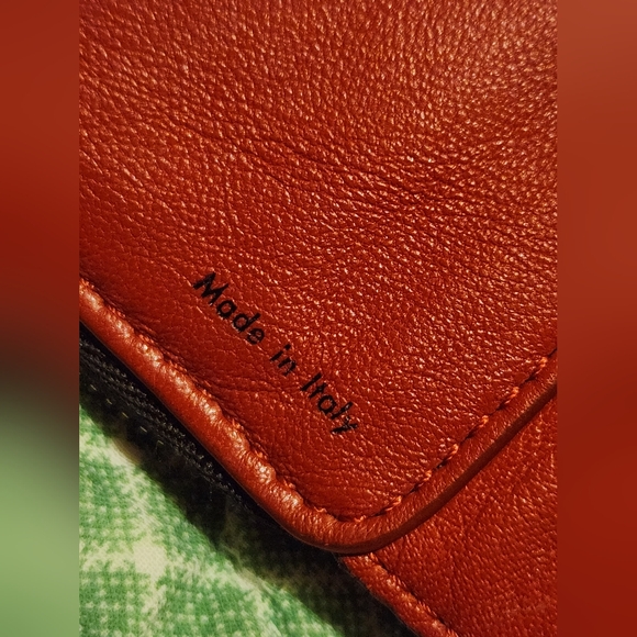CELINE Logo Leather Trifold Wallet/9X2033 - Picture 8 of 15